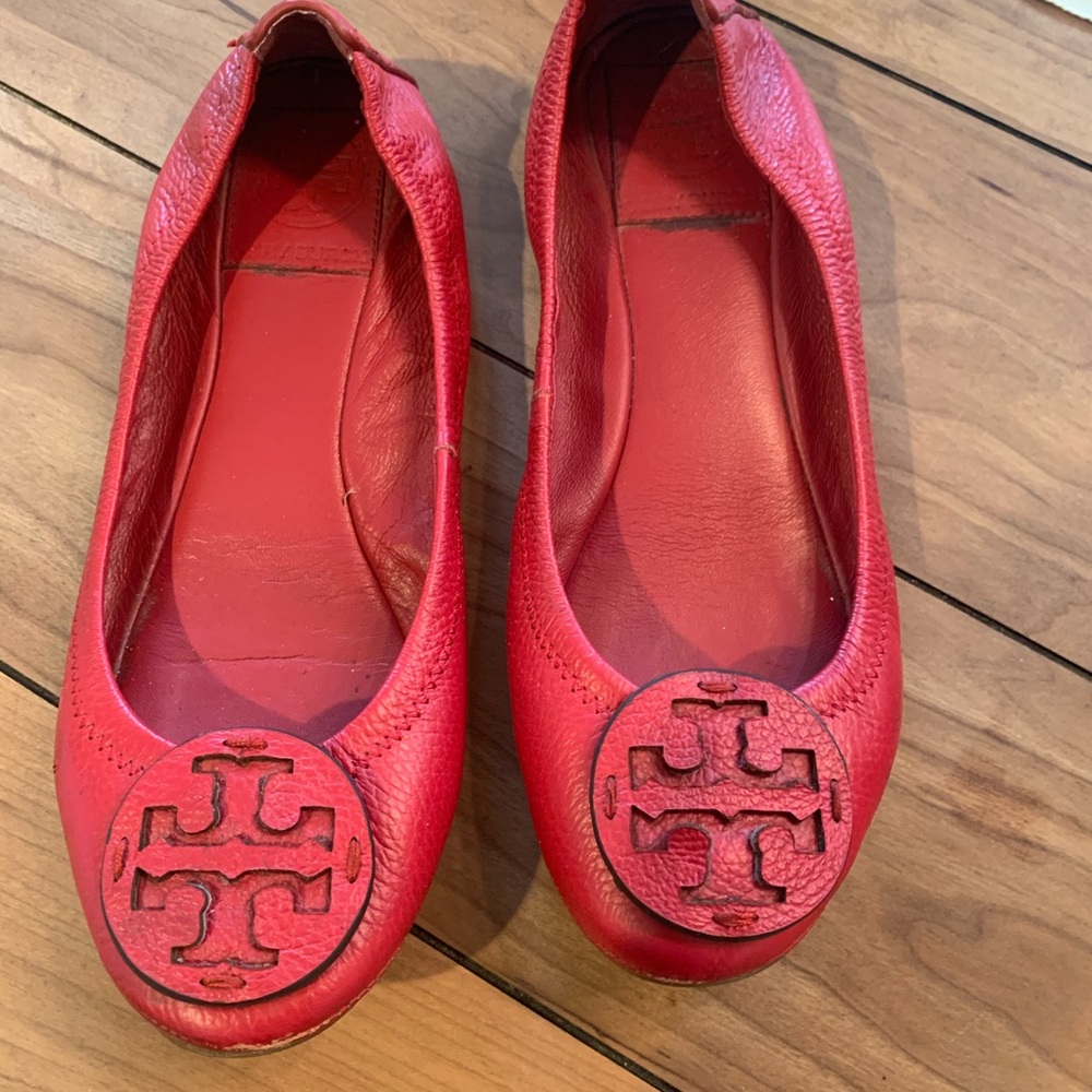 Tory Burch Flats. Good Condition but see photos.